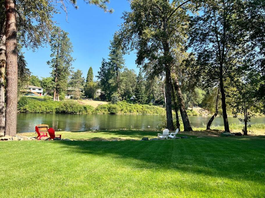 Deluxe Cabin 1 - Rogue River Resort แกรนท์พาส ภายนอก รูปภาพ